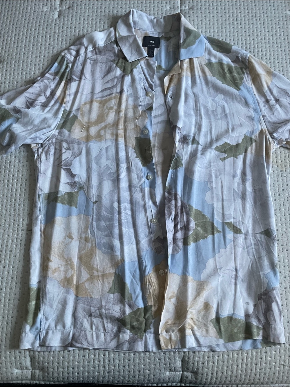 H&M Men's Floral Short Sleeve Button-Down Shirt - White, Light Blue & Olive
